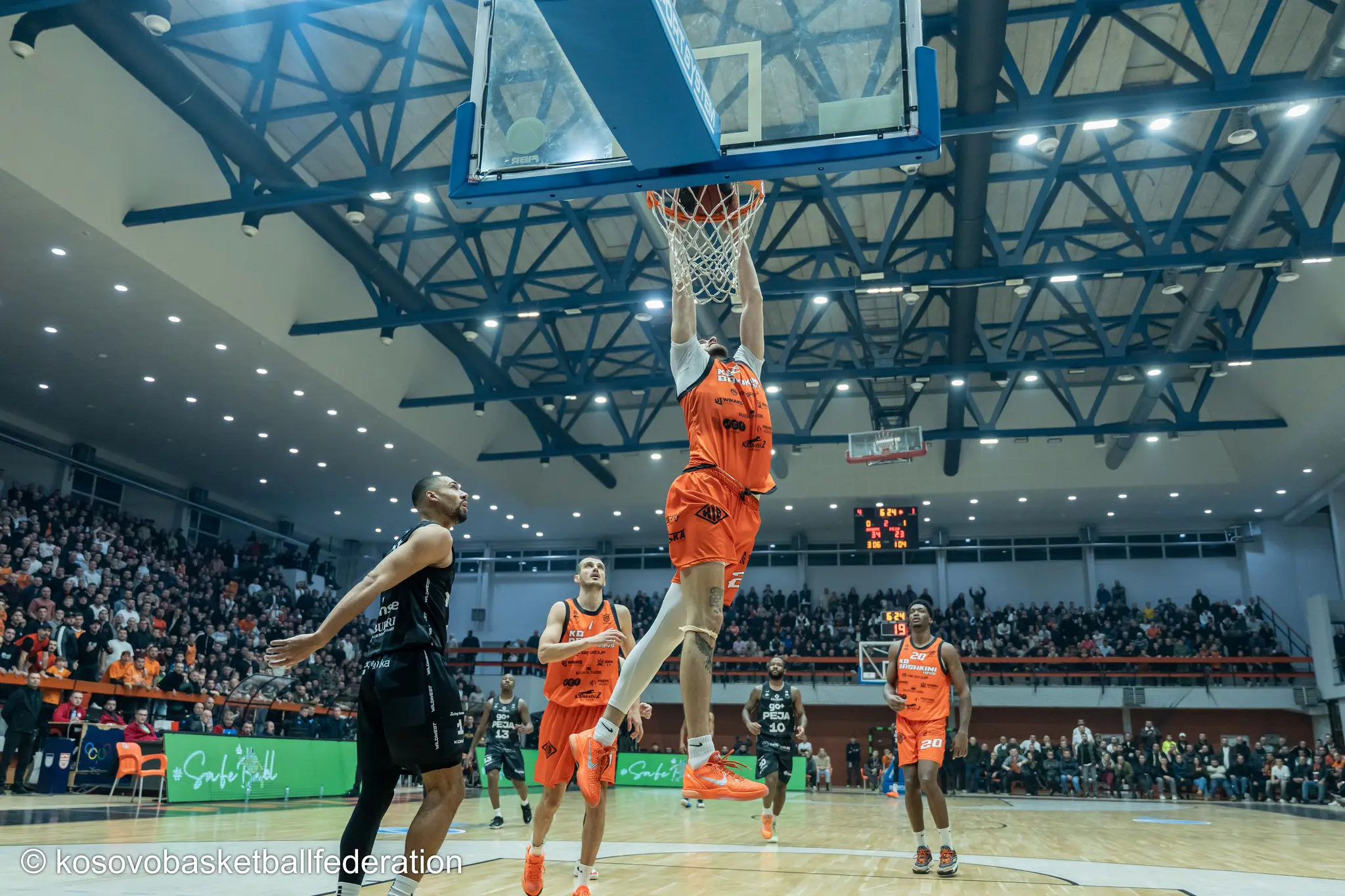 Albumi i ndeshjes Bashkimi-GO+ Peja